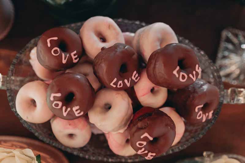 Donuts casamento rústico ao ar livre