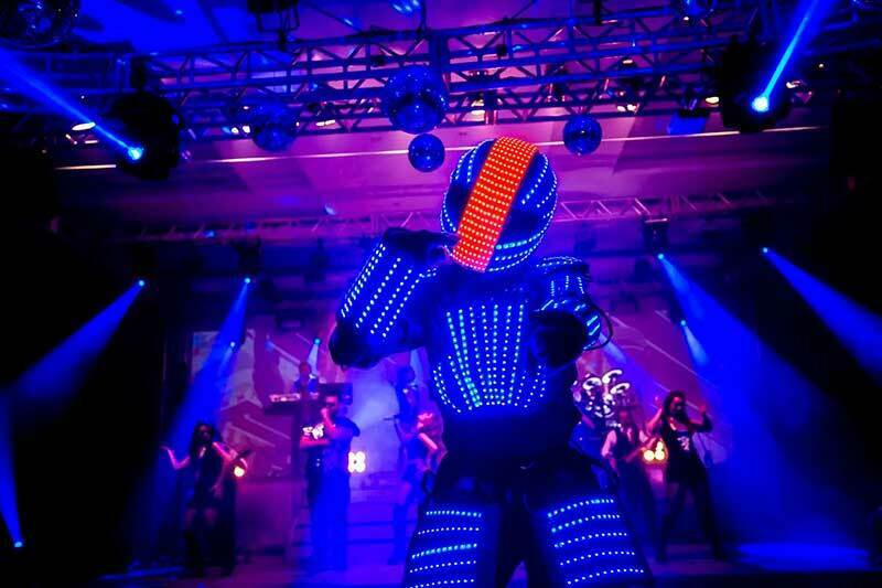 Banda Baddini, robô de LED
