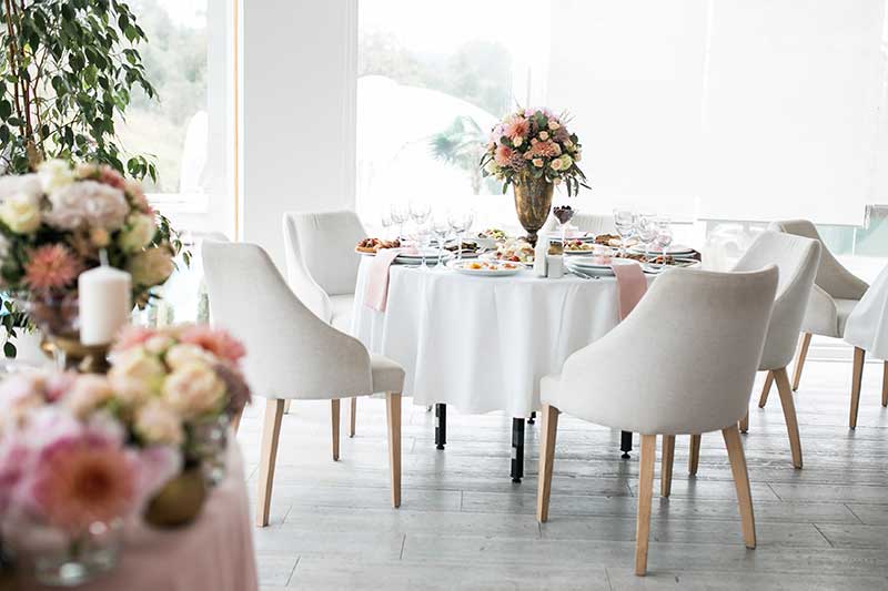 Mix de mesas para decoração do casamento