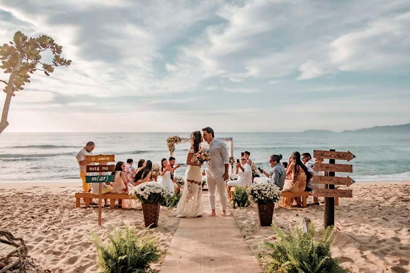 Hellen Nogueira Assessoria - casamento na praia
